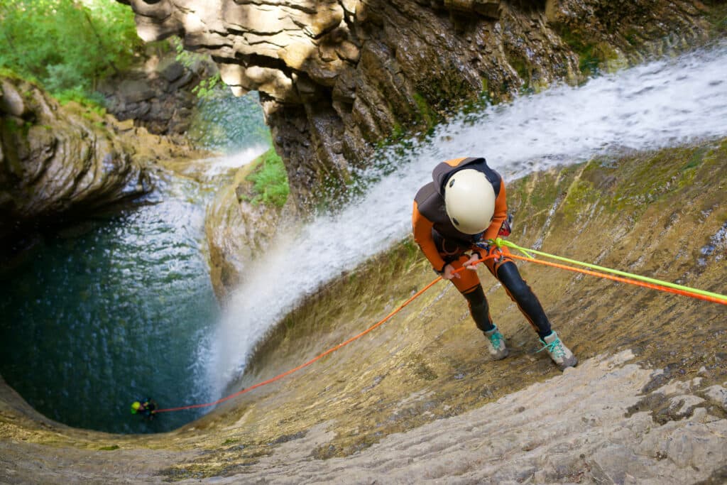 Canyoning wassersport neoprenanzug